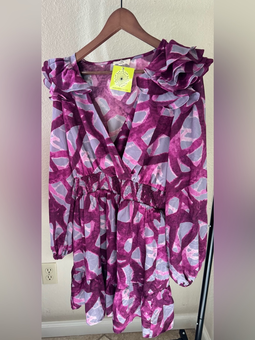 entro Purple and Lavender Abstract Ruffle Dress size Large